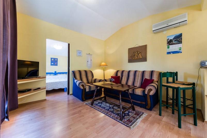 Apartment Vesna Вела-Лука Екстер'єр фото